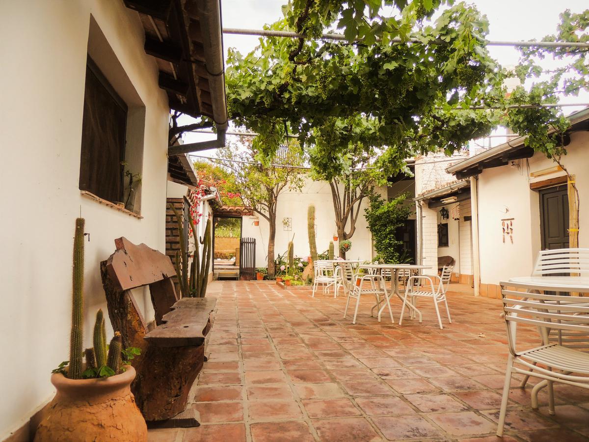 Hostal Tierra De Vinos Cafayate Exterior photo