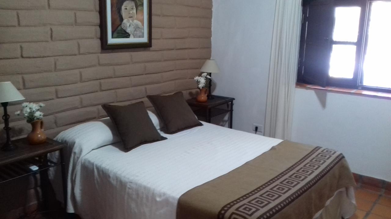 Hostal Tierra De Vinos Cafayate Exterior photo